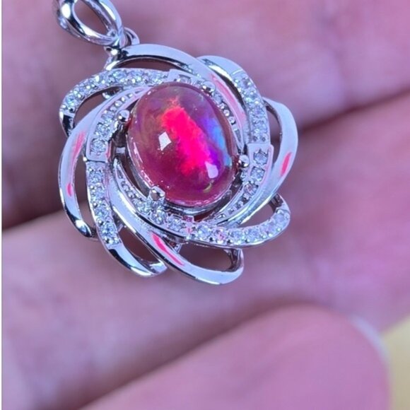 925 Sterling Silver Pendant with Naural Red Opal Gem & Cz - Picture 6 of 7
